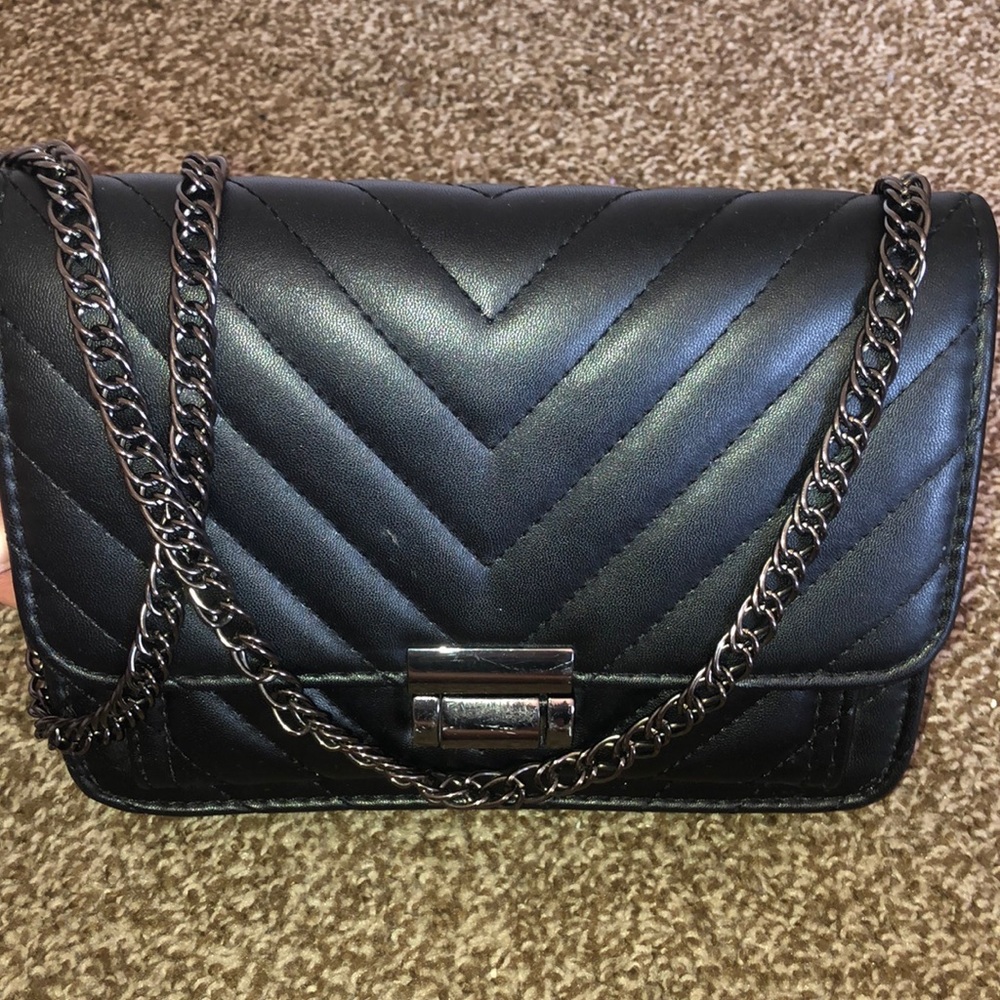 Crossbody purse black chain strap handbag